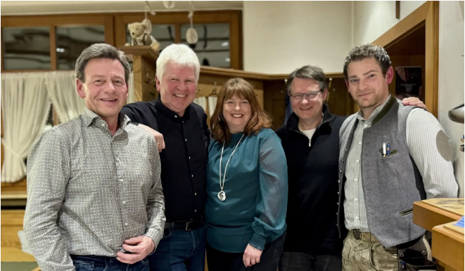 Jahreshauptversammlung und Spende an den HKV